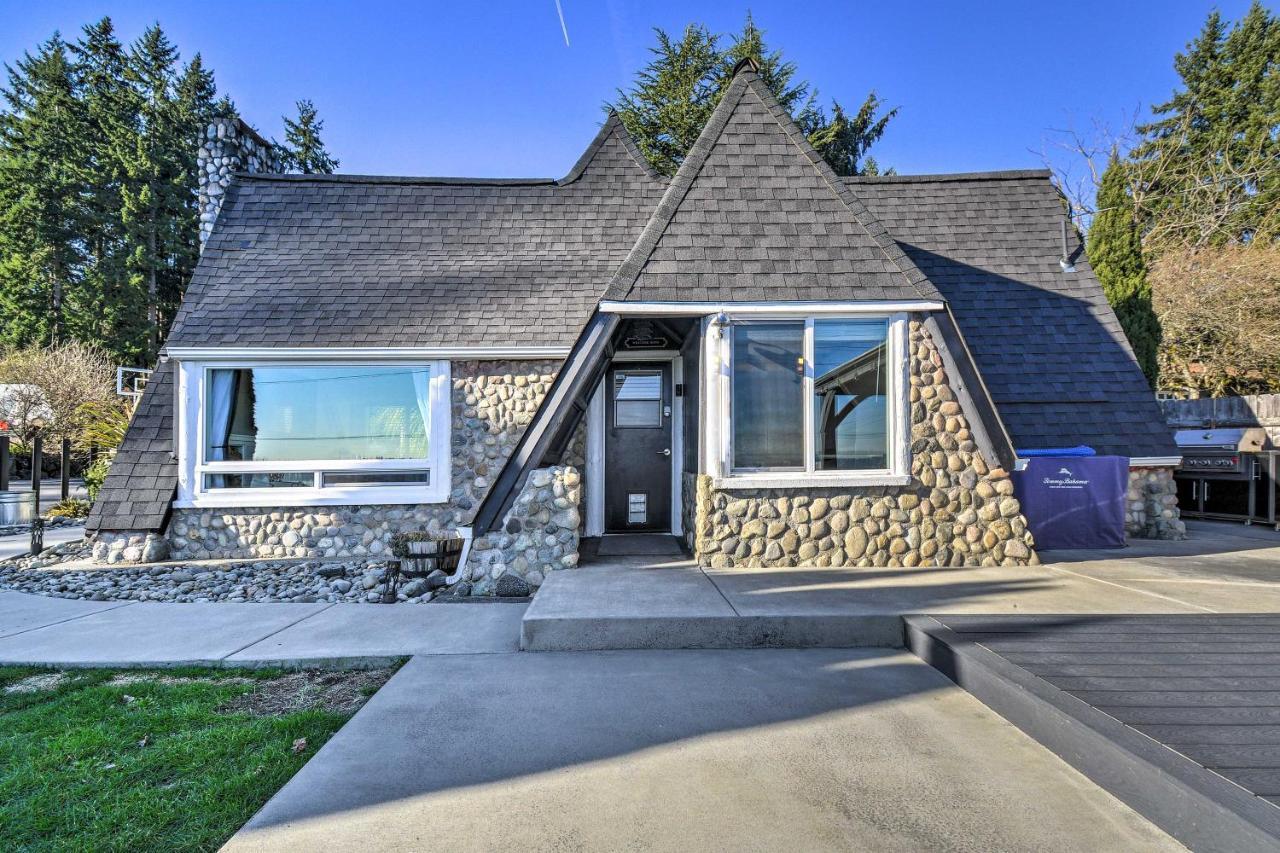 Puget Sound Cabin With Hot Tub And Water Views! 브레머턴 외부 사진
